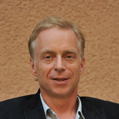 Dr. Olaf Thormann
