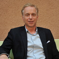 Dr. Olaf Thormann
